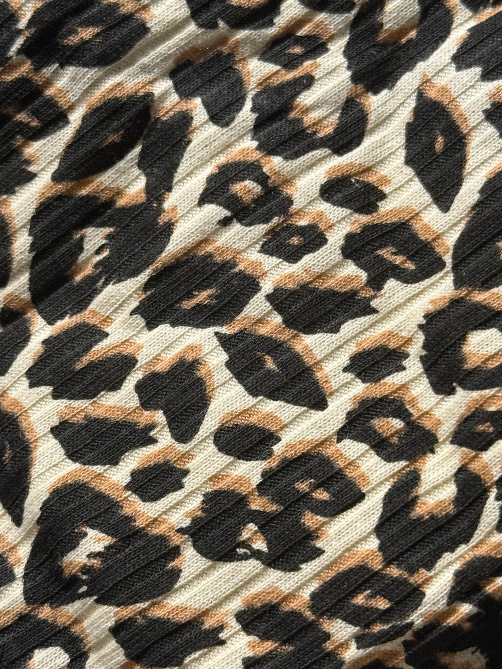Colaless animal print