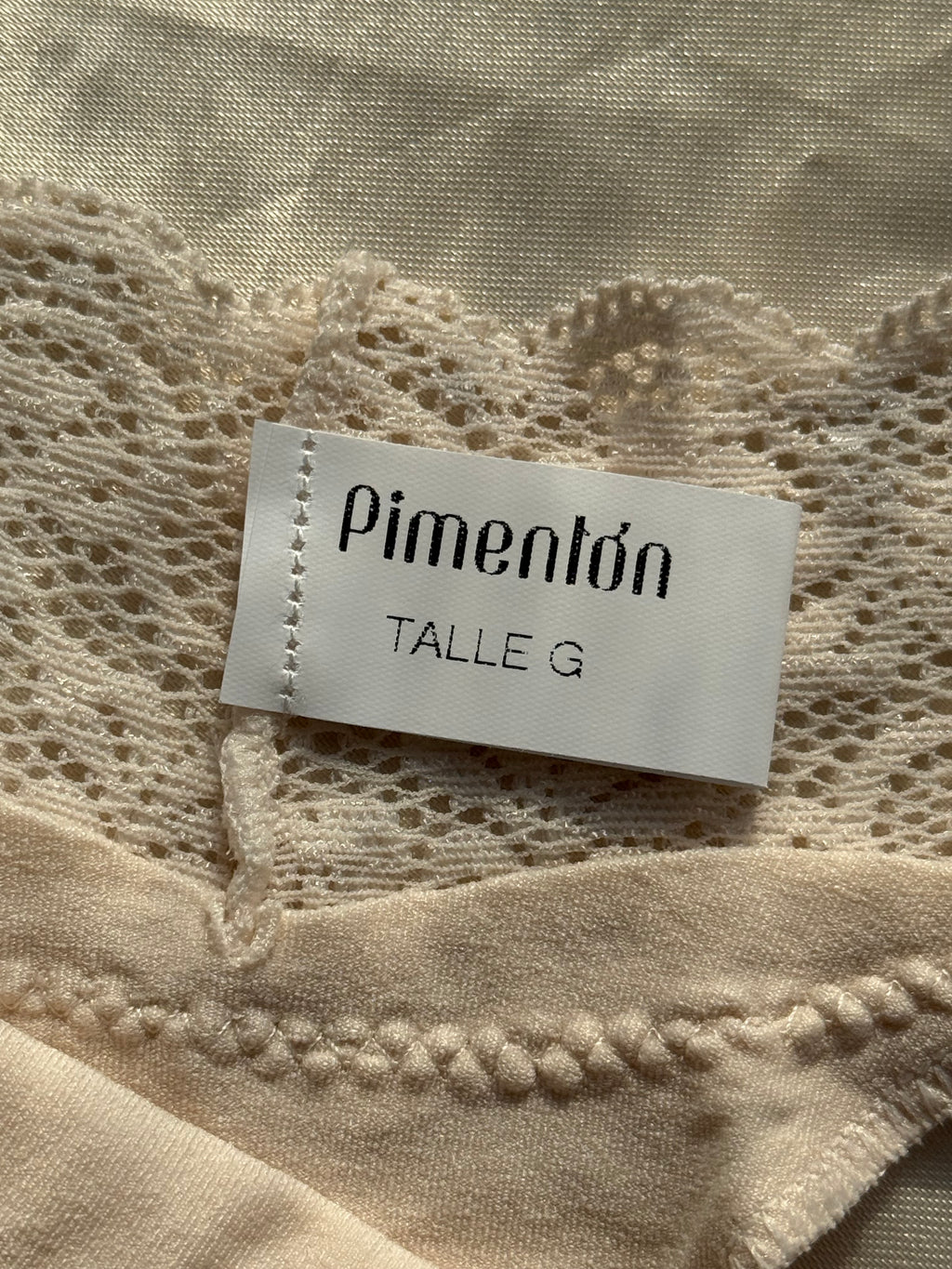 Colaless pimentón Elena